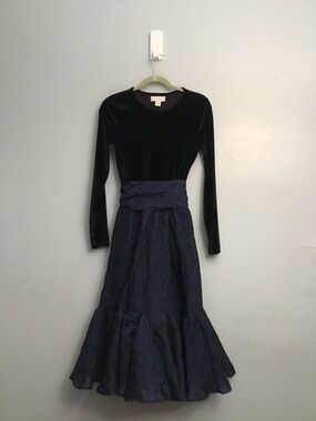Rachel Parcell Black and Navy Blue Velvet Top with Navy Textured Dress size 2